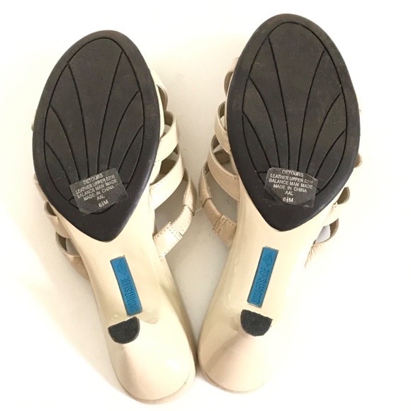 EASY SPIRIT Strappy Kitten Heel Comfort Sandals Slip On Cream Women’s Size 6.5 - Picture 11 of 14